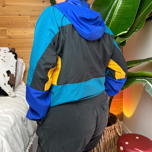 Windbreaker - Picture 2 of 2